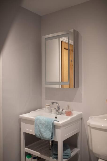 Braybrooke Cottage, サフロン・ワルデン エクステリア 写真